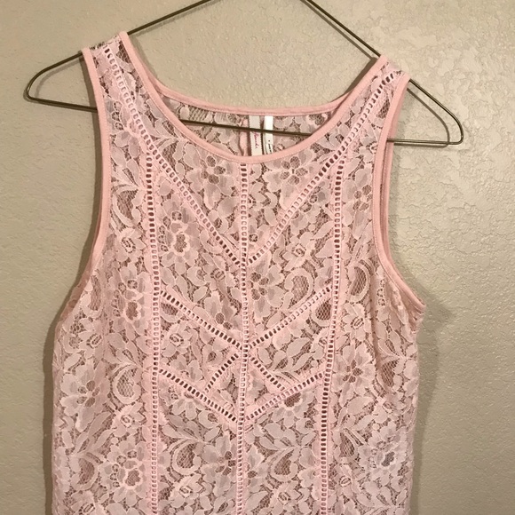 NWOT Wild Pearl Lace Crop Top - Picture 3 of 5